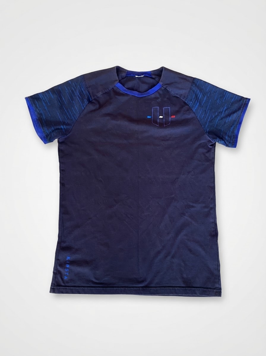 T-shirt blue
