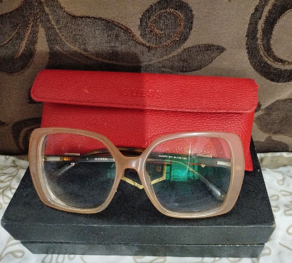Lunettes Guess authentique 