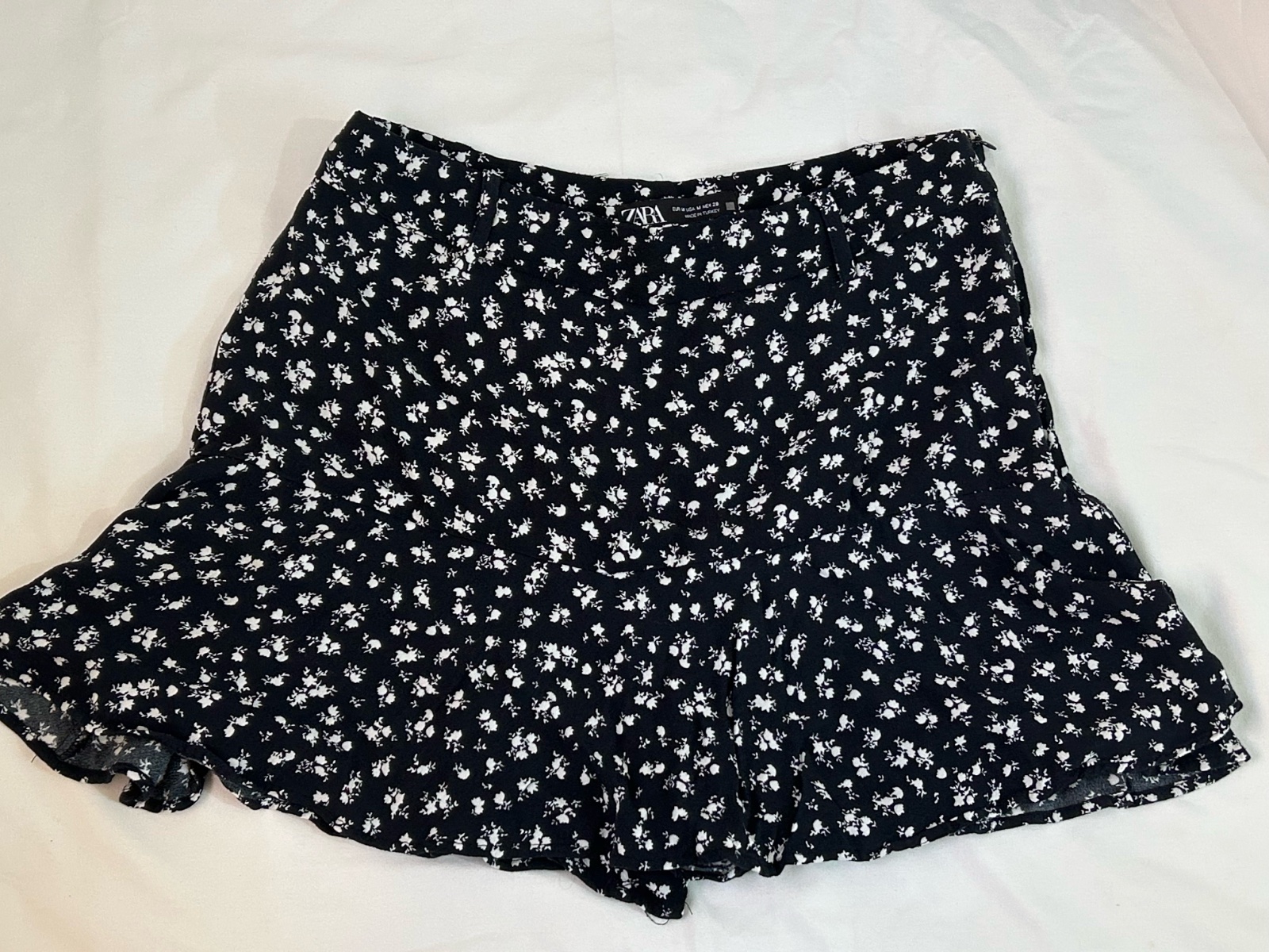 Jupe short zara jamais porte