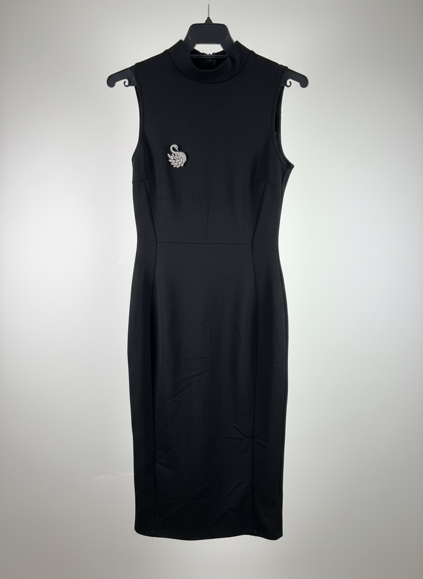 Robe noir chic jamais portee