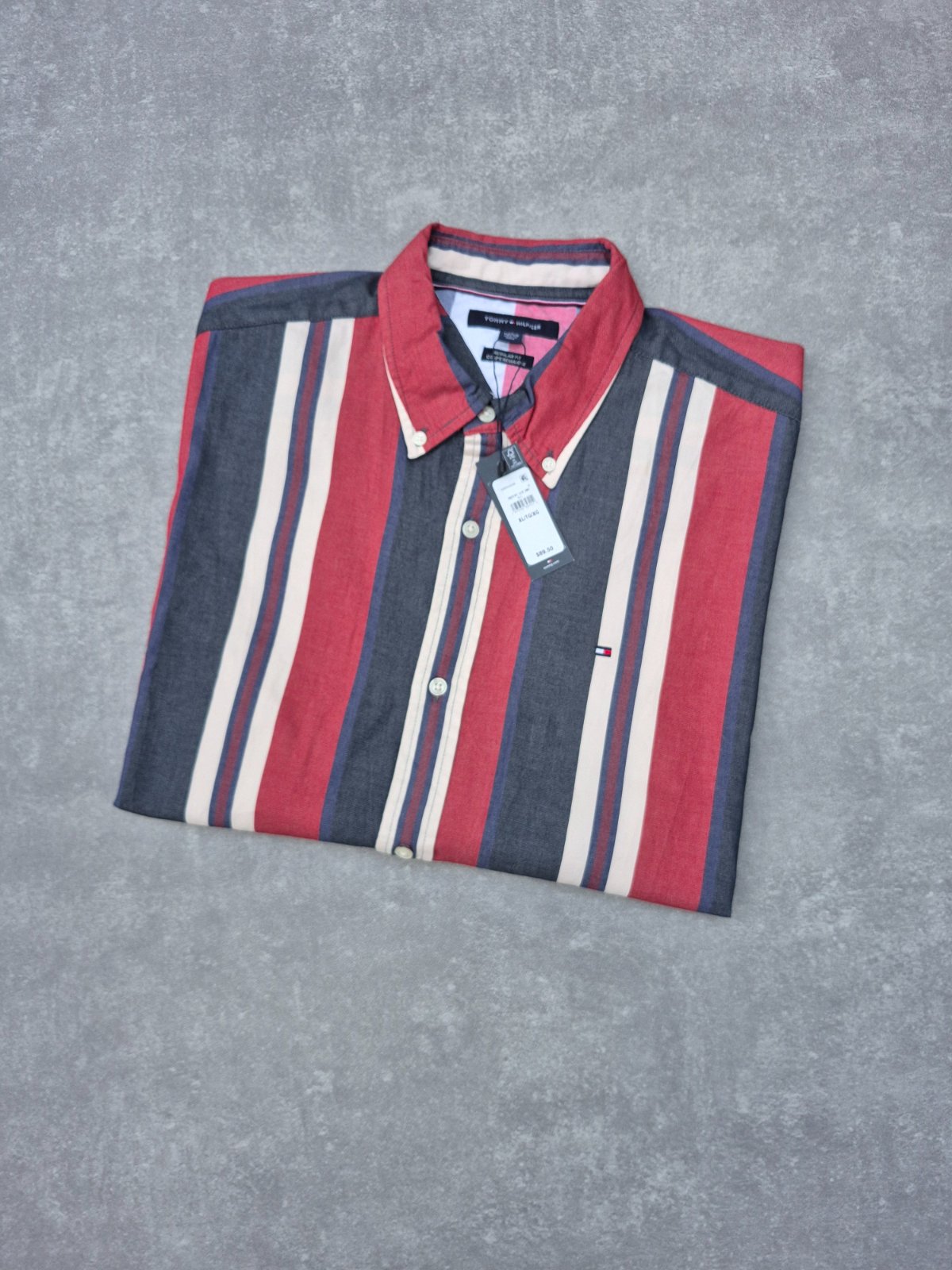 Tommy taille XL/TG jamais portée