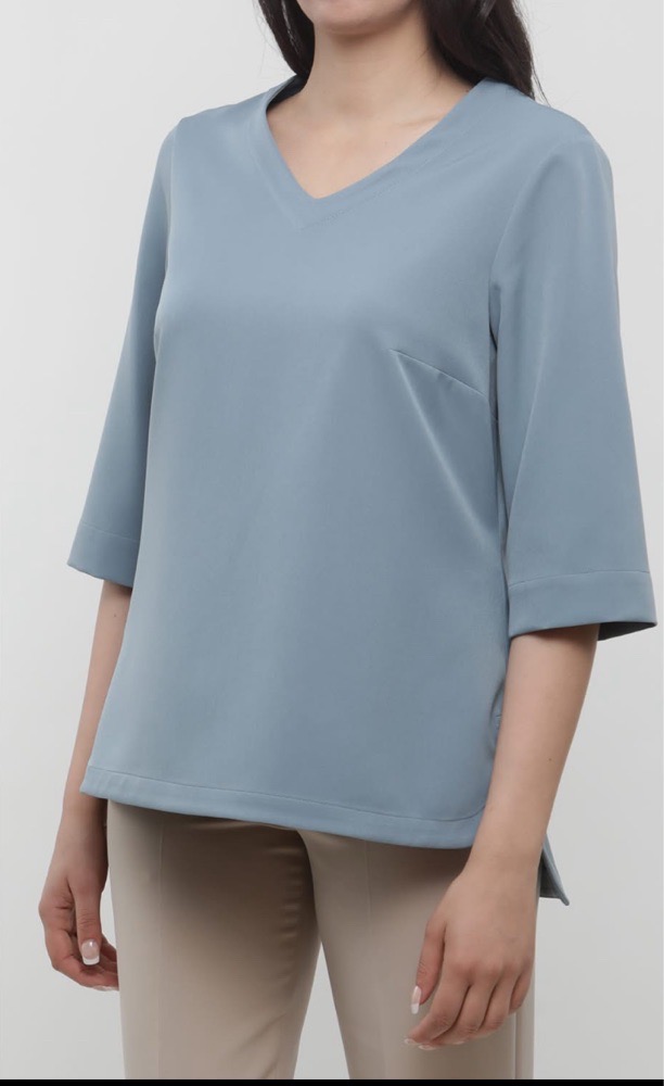 Blouse couleur rose nude