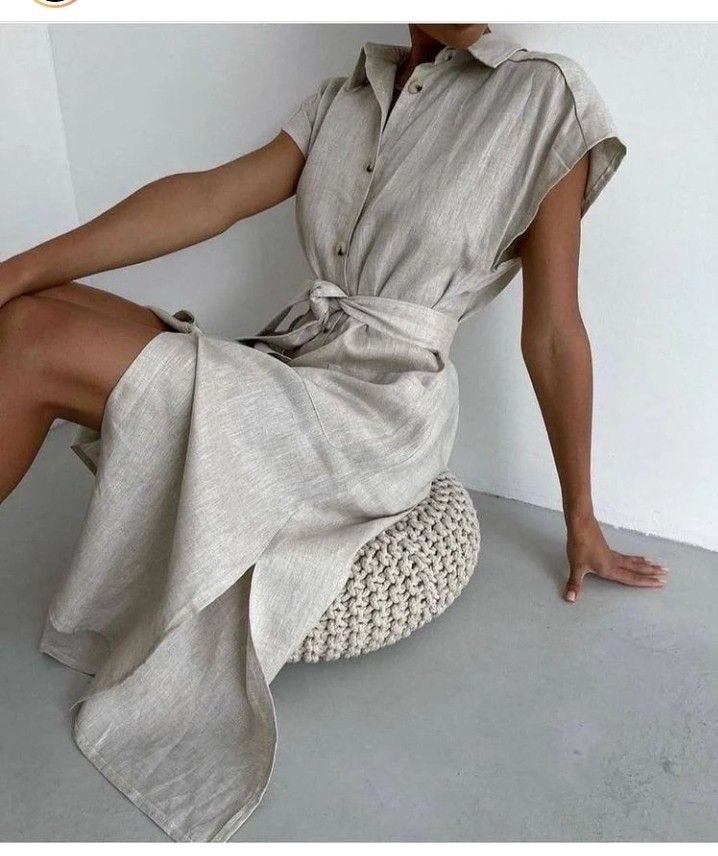 Robe chemise beige de la marque C&A se distingue par sa ceinture assortie et son tissu en lin taille 40/42
