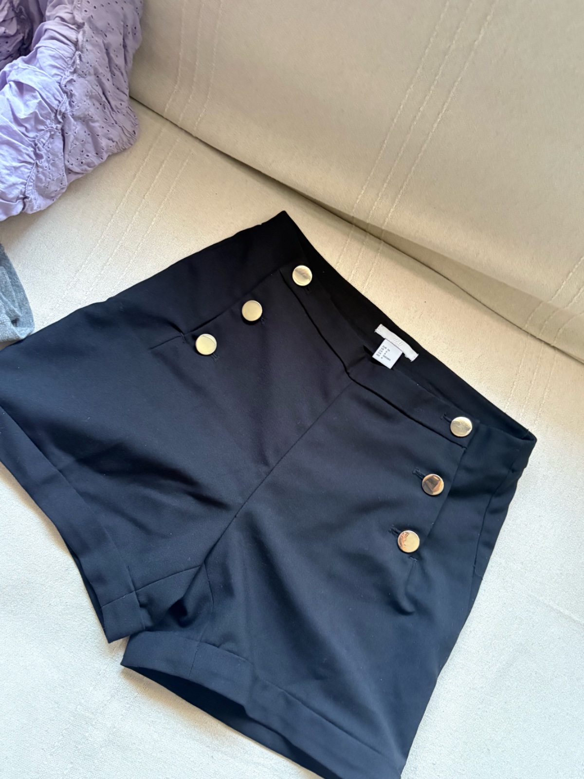 Short noir