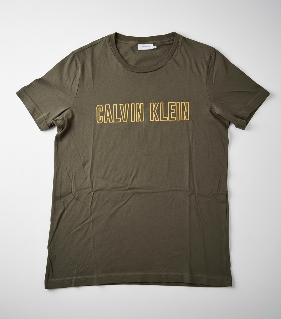 T-Shirt Calvin Klein taille M