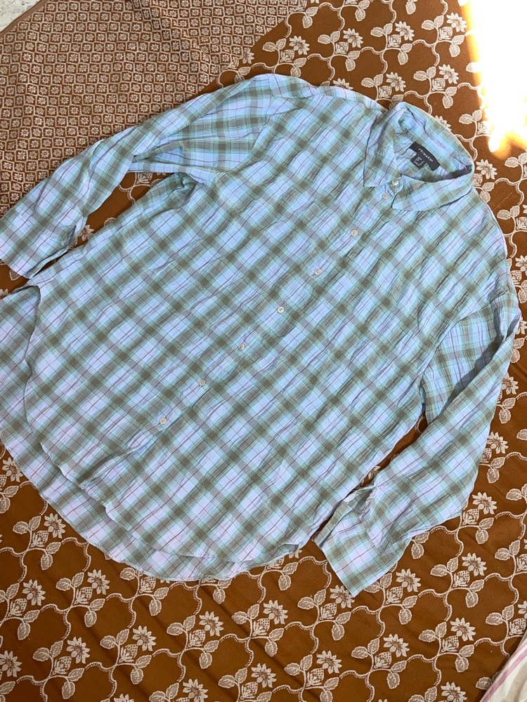 Chemise tlabes 42/ 44 tlabes hata methajbet mahich qsira