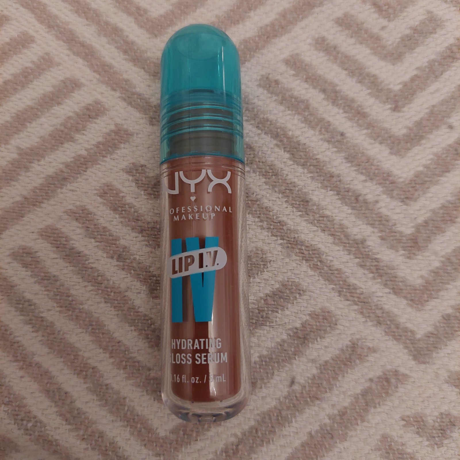NYX Hydrating gloss serum
