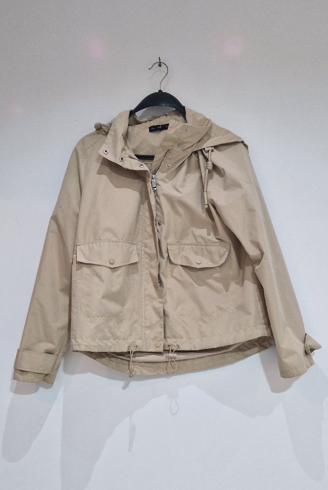 Gilet beige avec Capuche 