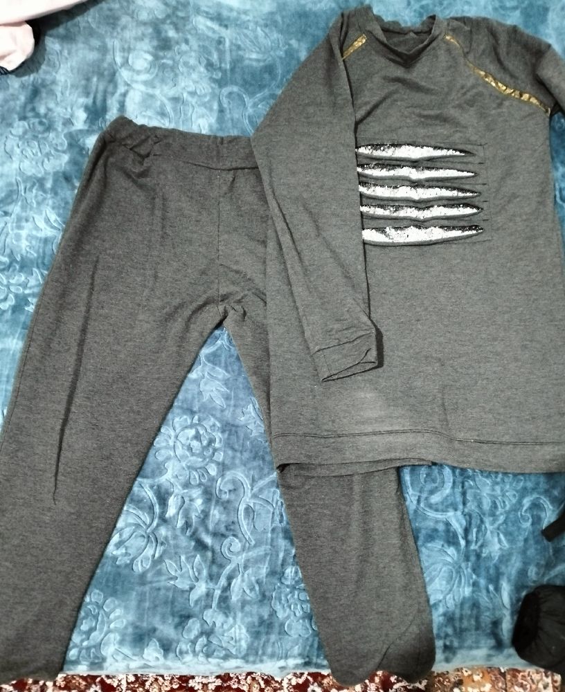 Tenue gris charbon