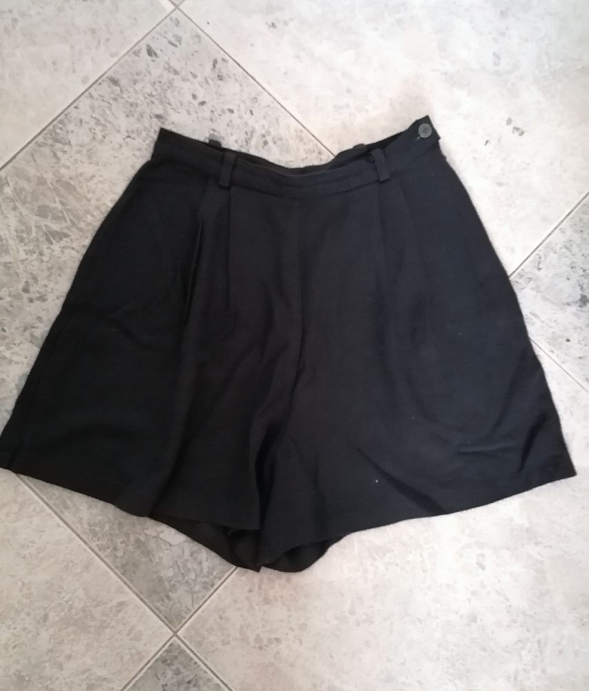 Short noir 