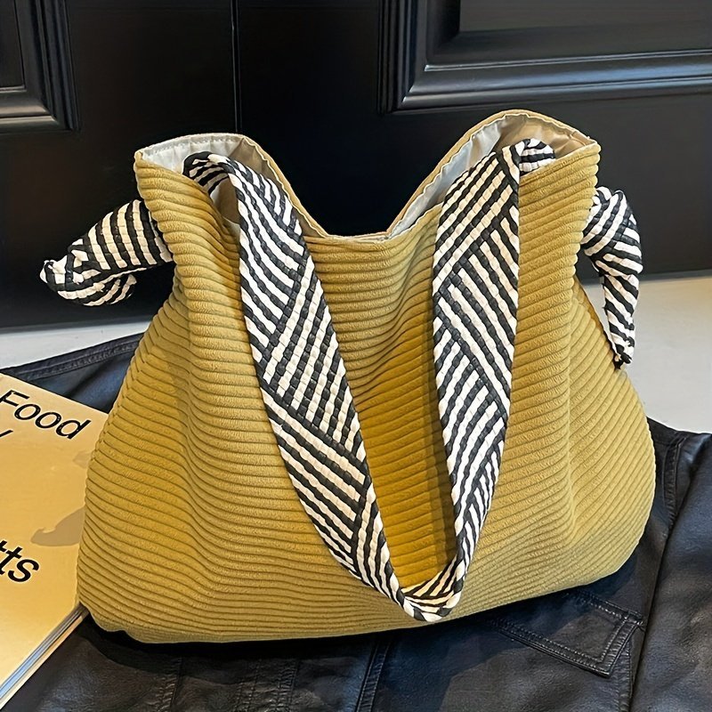 Sac jaune en velours 🌼✨ 