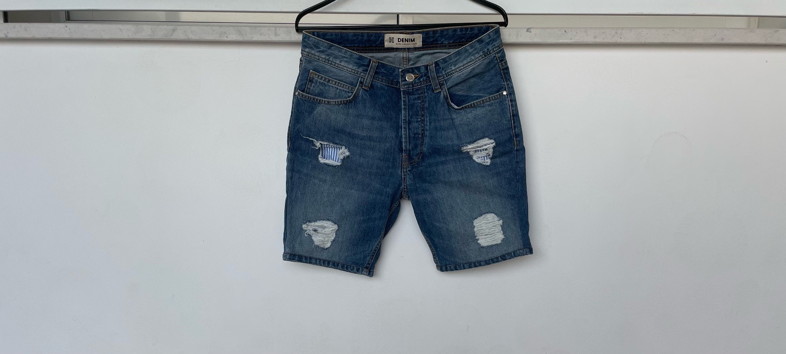 Short jean heni collection /taille 30