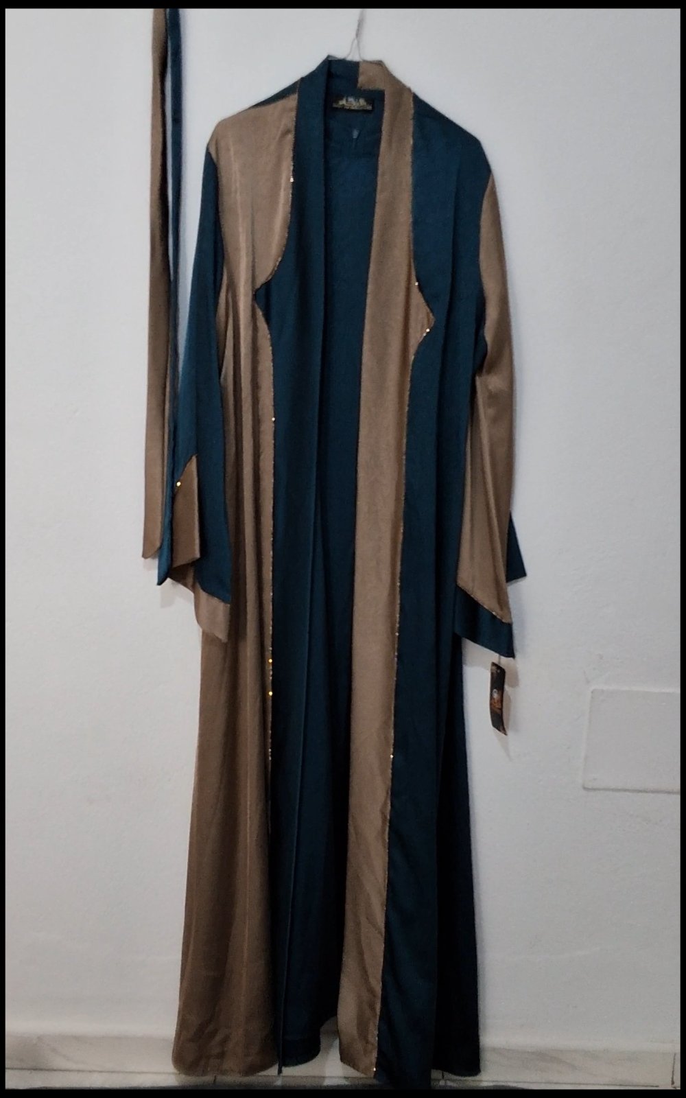 Abaya stylée 3 pièces 