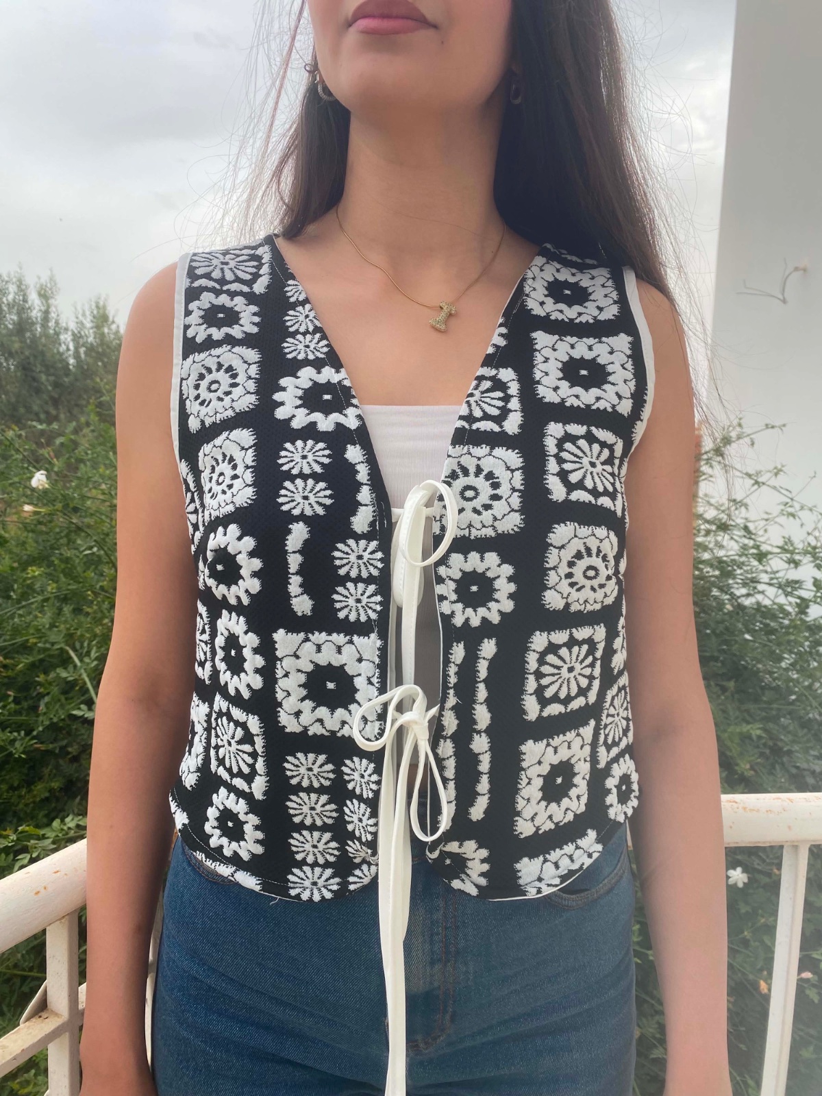 Gilet crop noir et blanc shein taille S jamais porter ykabes M zeda