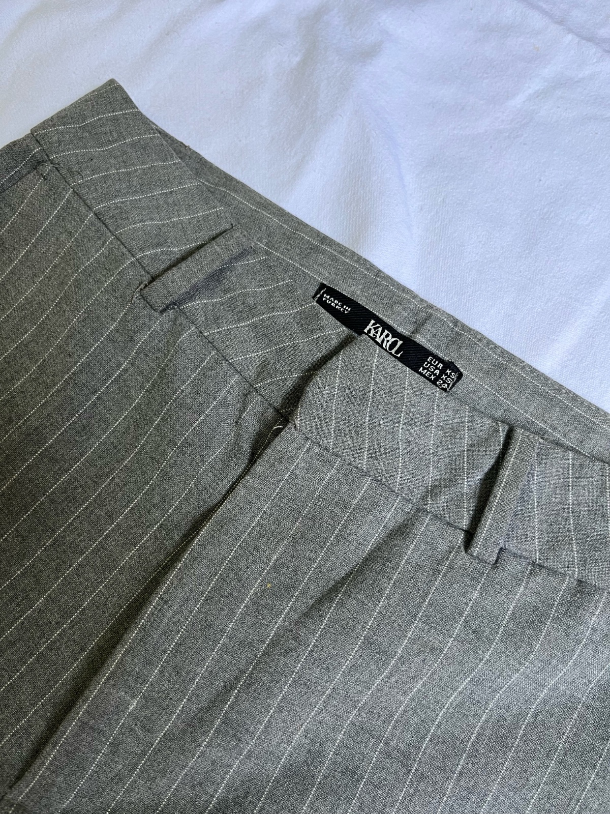 Pantalon gris taille 34 36