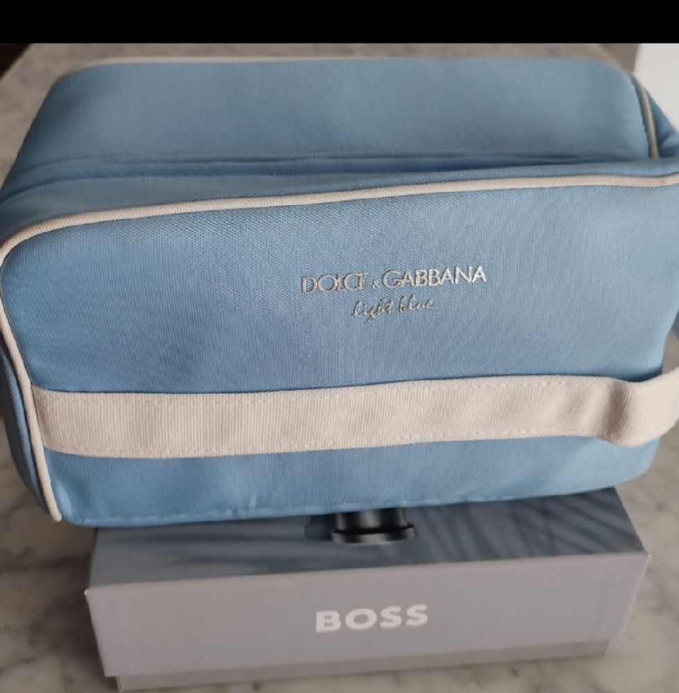 trousse de toilette neuf de chez dolce Gabbana 