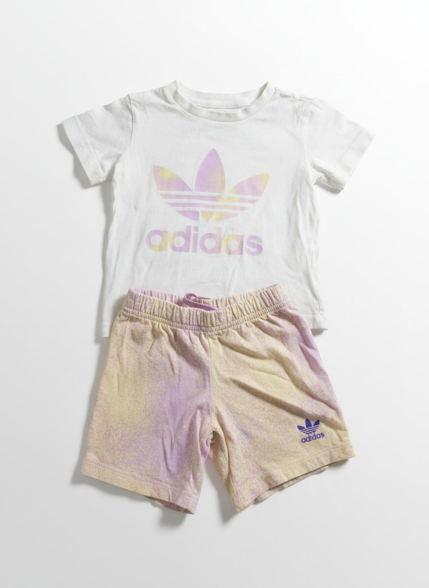 Ensemble adidas authentique 18 mois