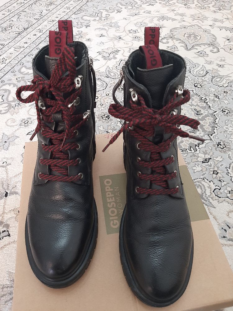 Bottines gioseppo en très bon état 