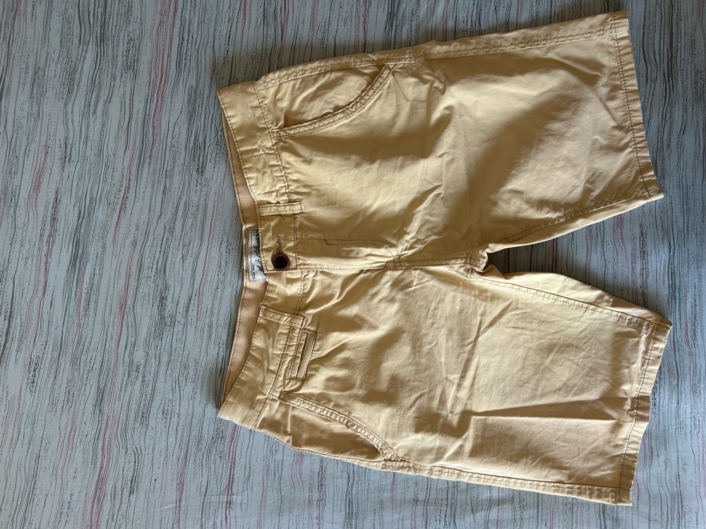 Simple Beige Shorts