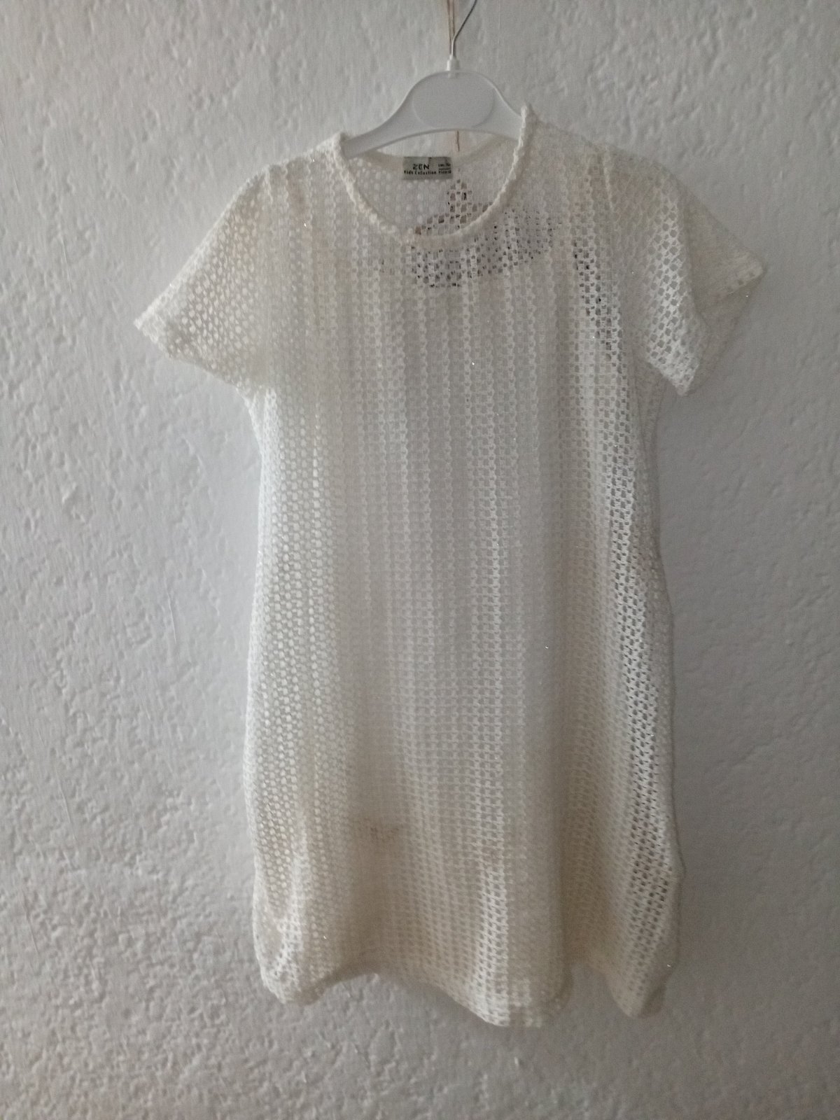 Robe blanc casé de deux article