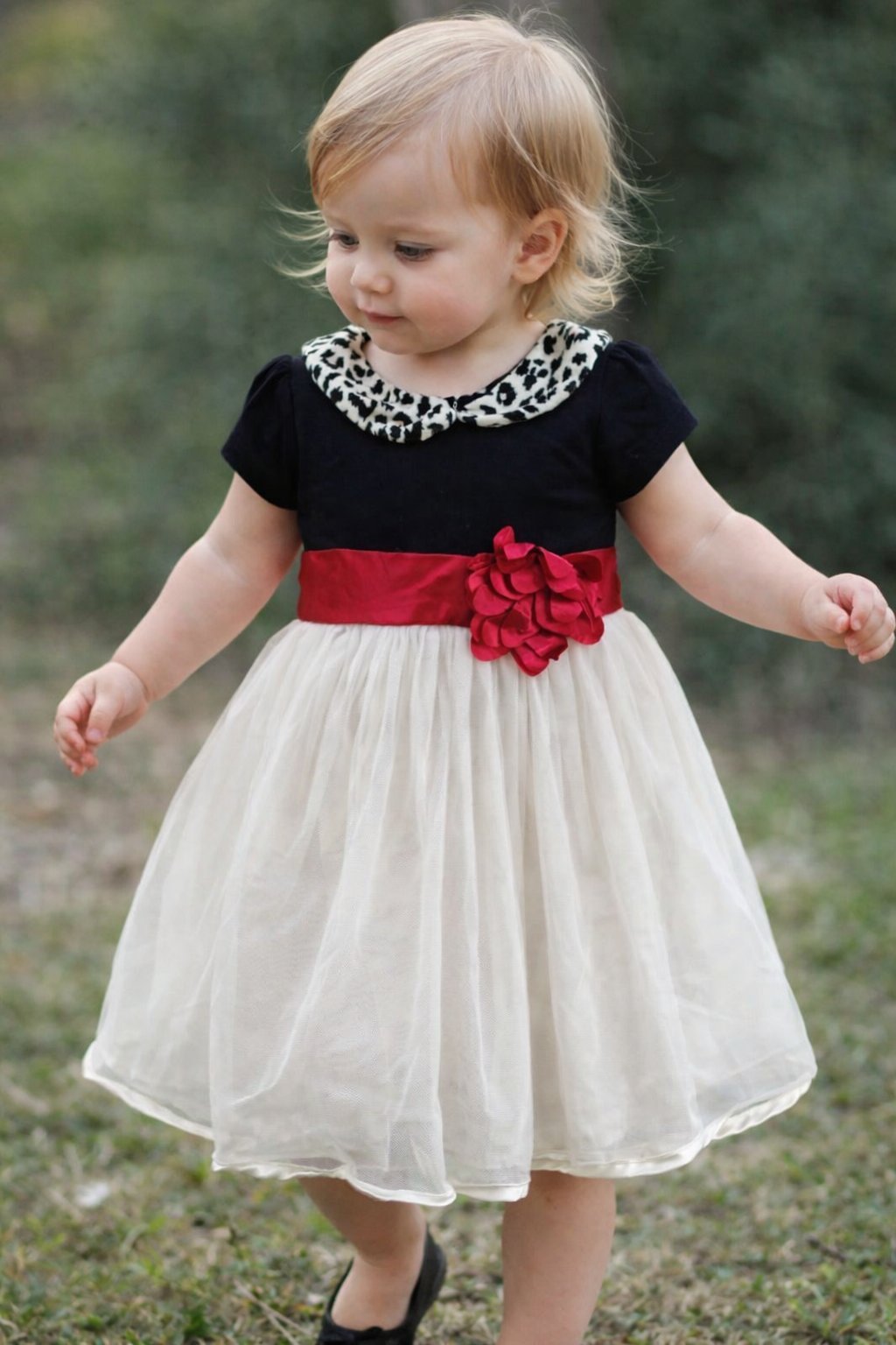 Tres belle robe pr 2 ana neuve