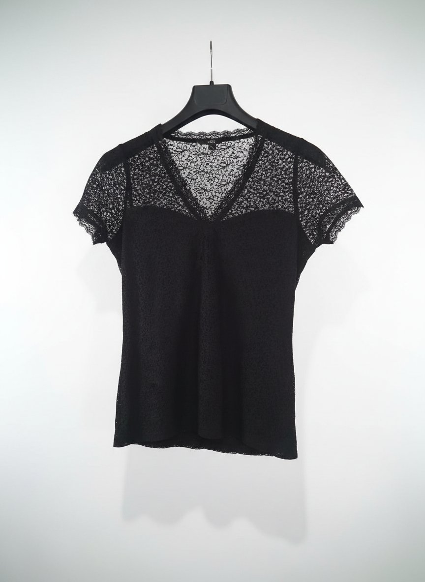 Pull noir en excellente etat taille 38