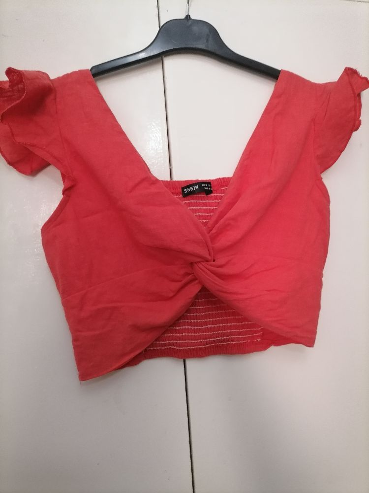 Crop_top