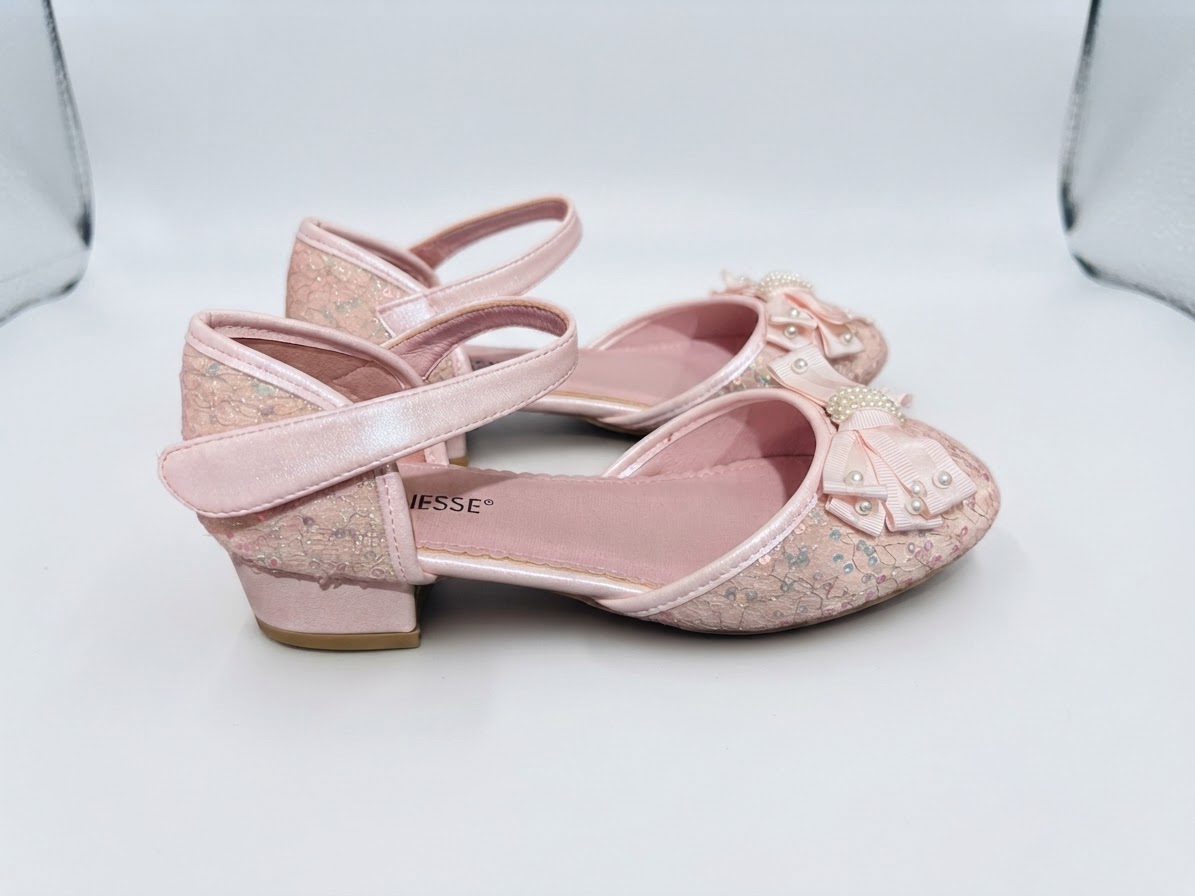 Chaussure soirée fillette tout neuf de la marque joliesse