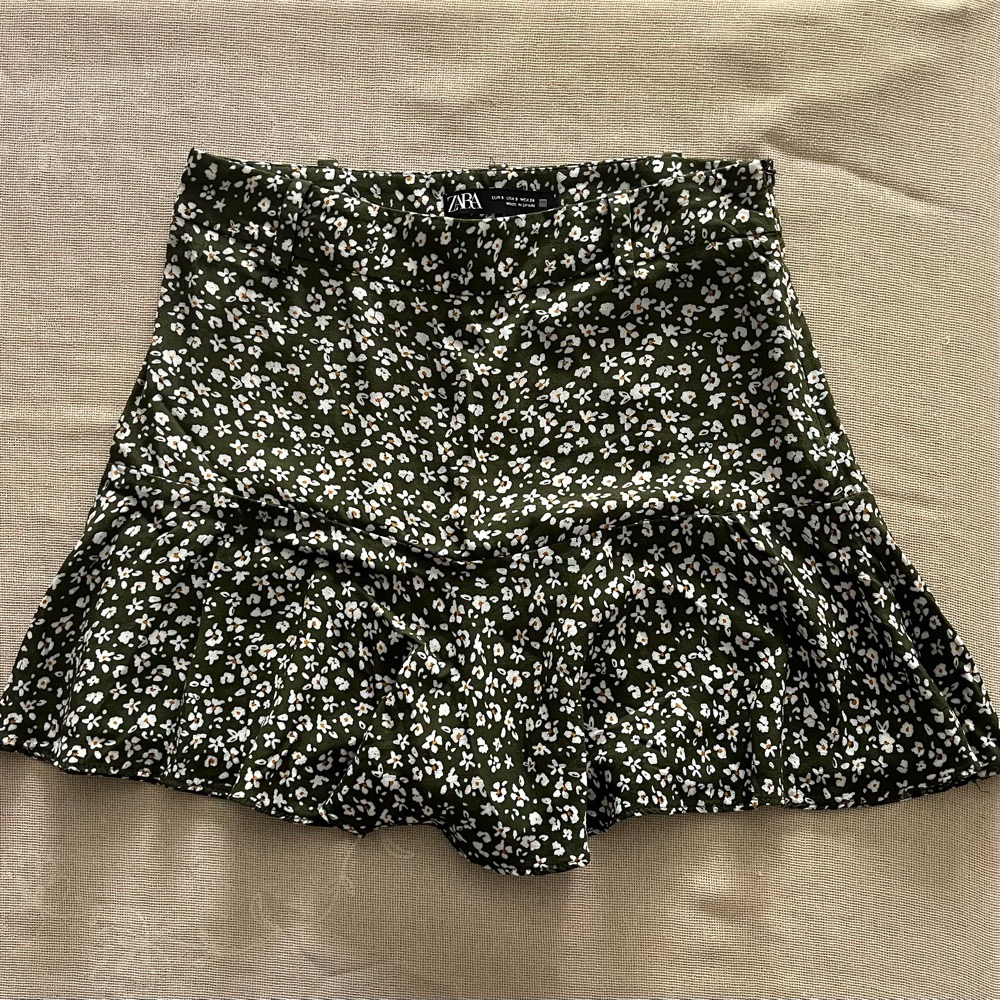 Jupe short zara