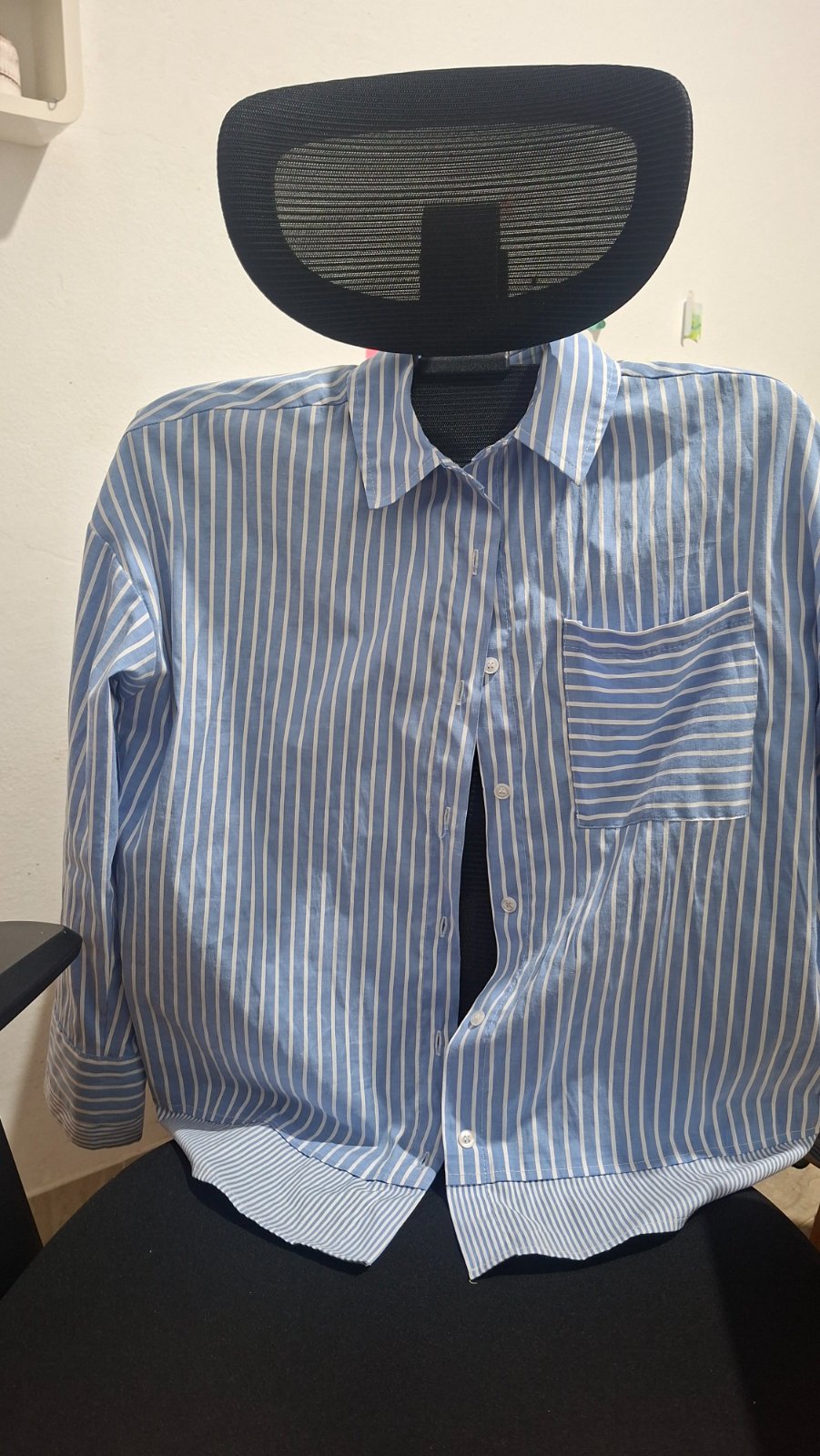 Chemise bleu ciel à rayures 