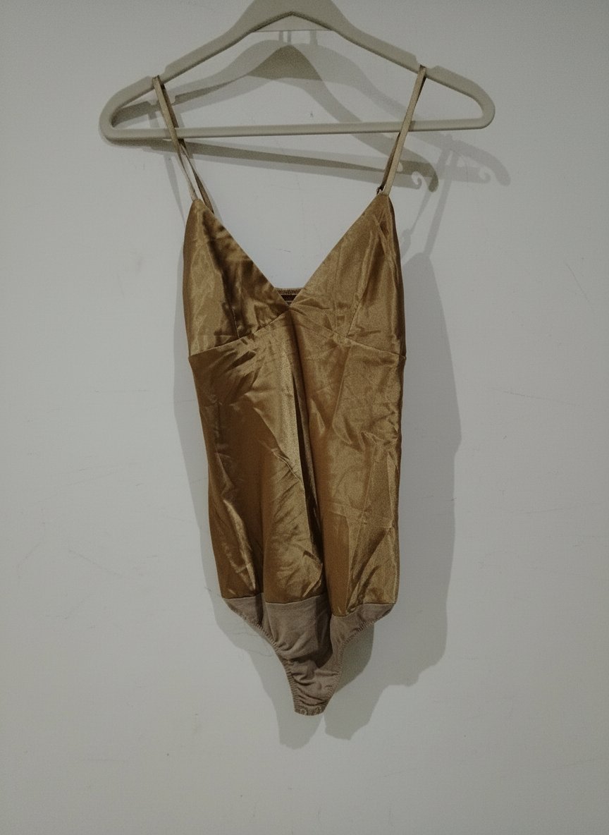 Joli body en satin