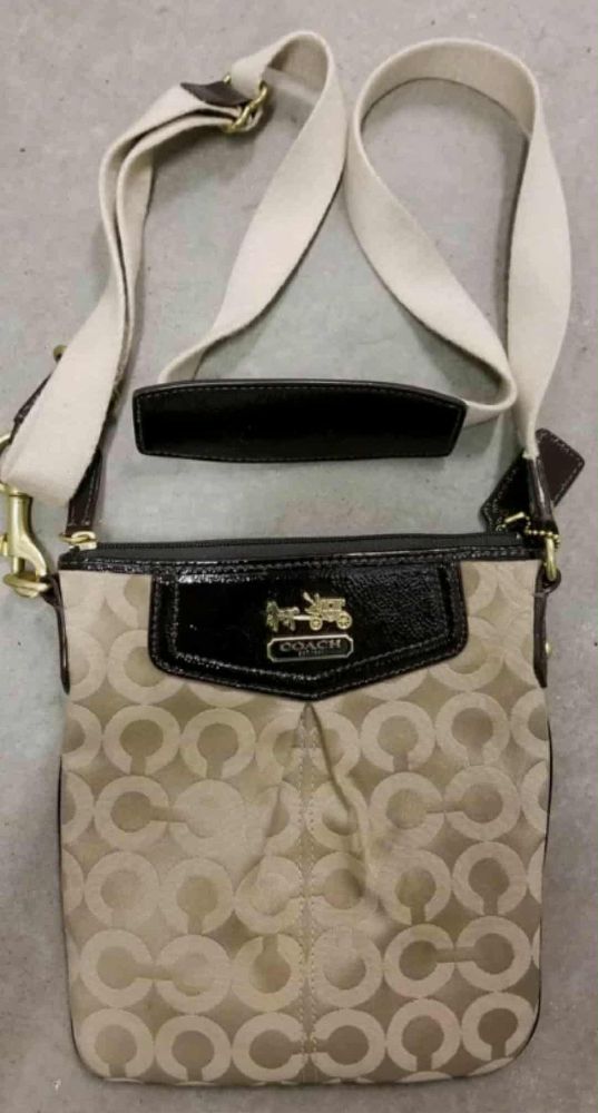 Joli sac à bondouliere 