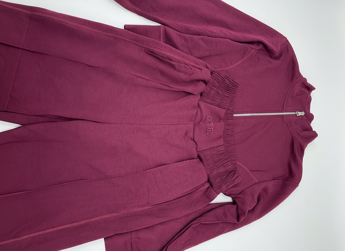 Tenue de la marque OYSHO