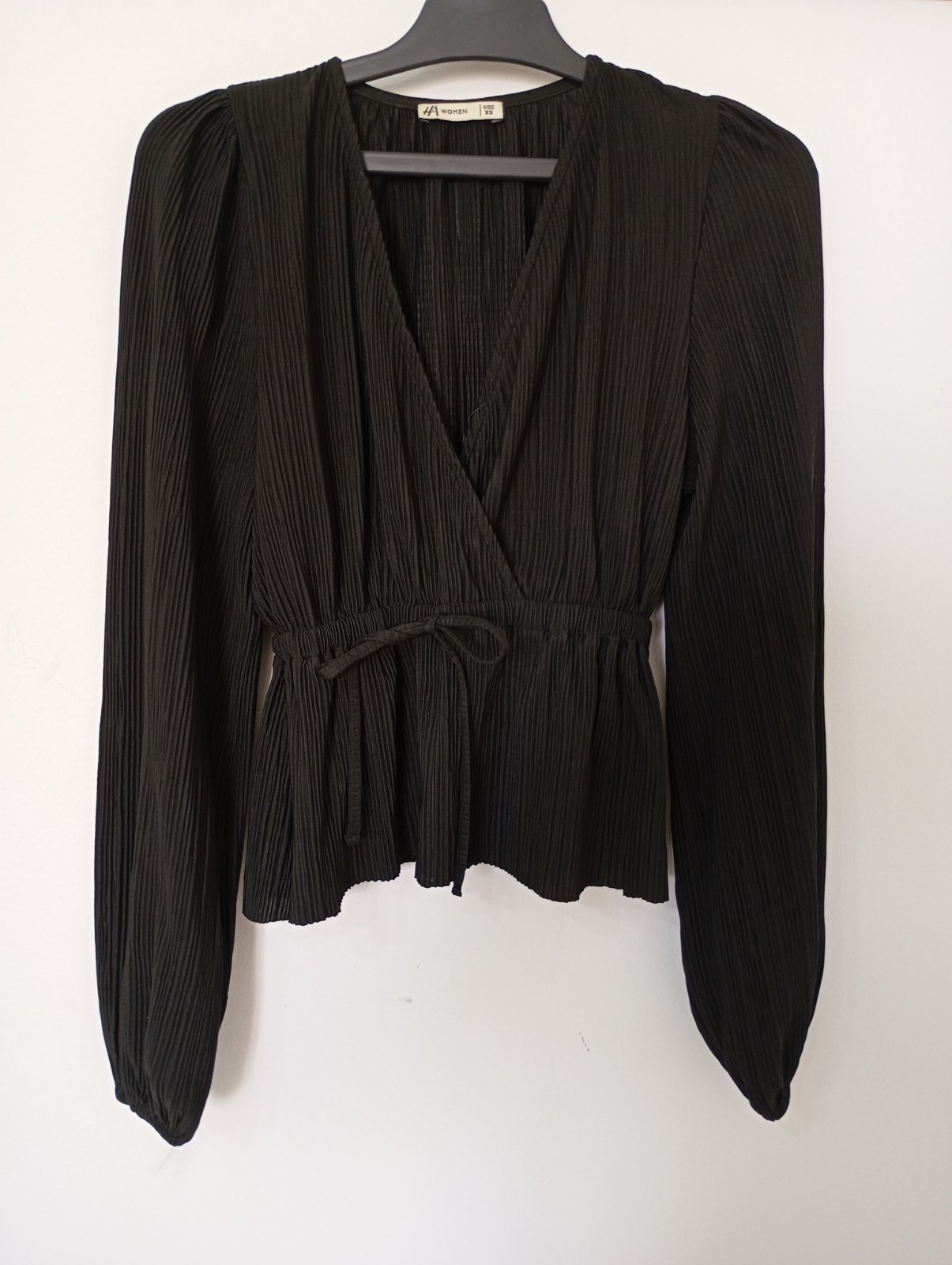 Esprit Ténébreux : La Chemise Noire Polyvalente