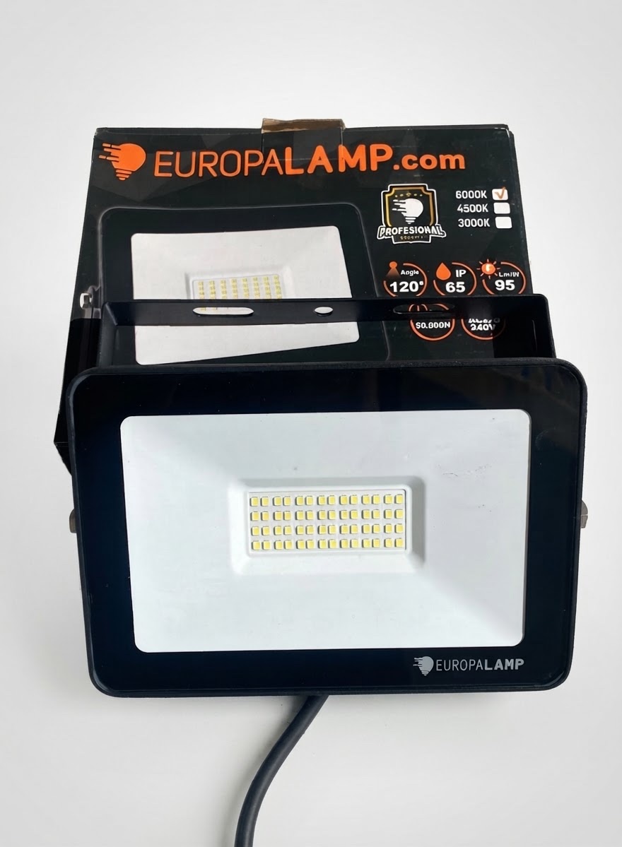 Projecteur LED extérieur professionnel – EUROPALAMP
