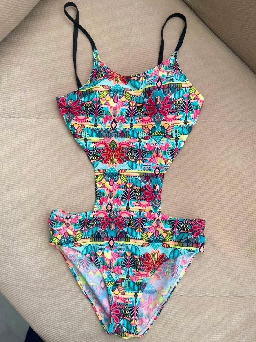 Maillot multicolore – Coloré et tendance 🌈