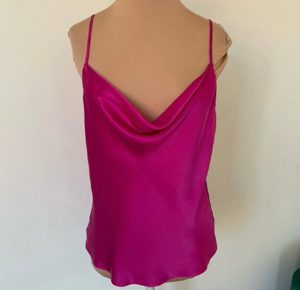 ✨ Top satiné  – Style chic & féminin ✨