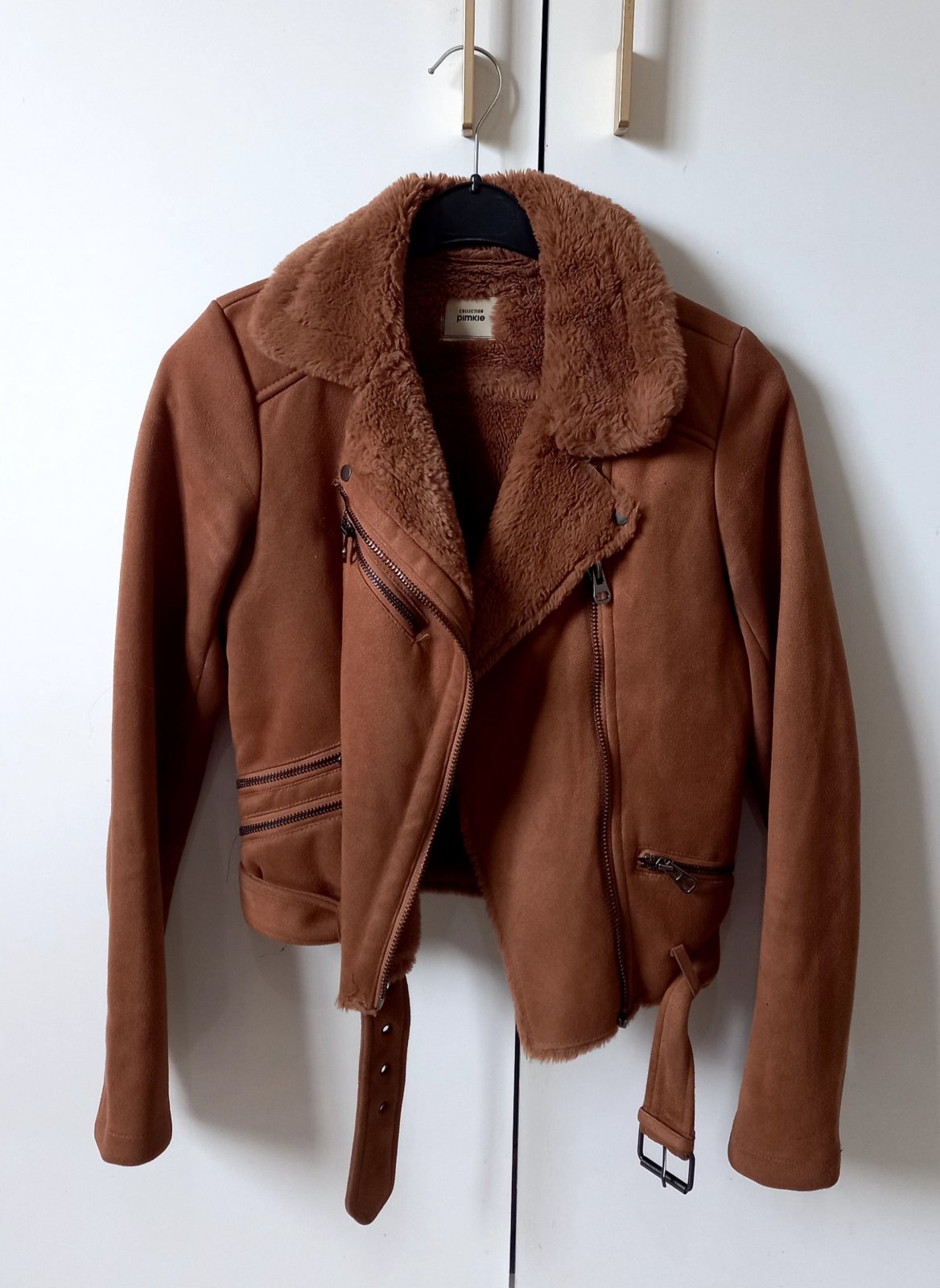 Veste caramel avec fourrure 