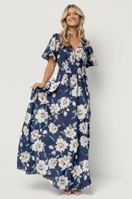 Robe bleue florale