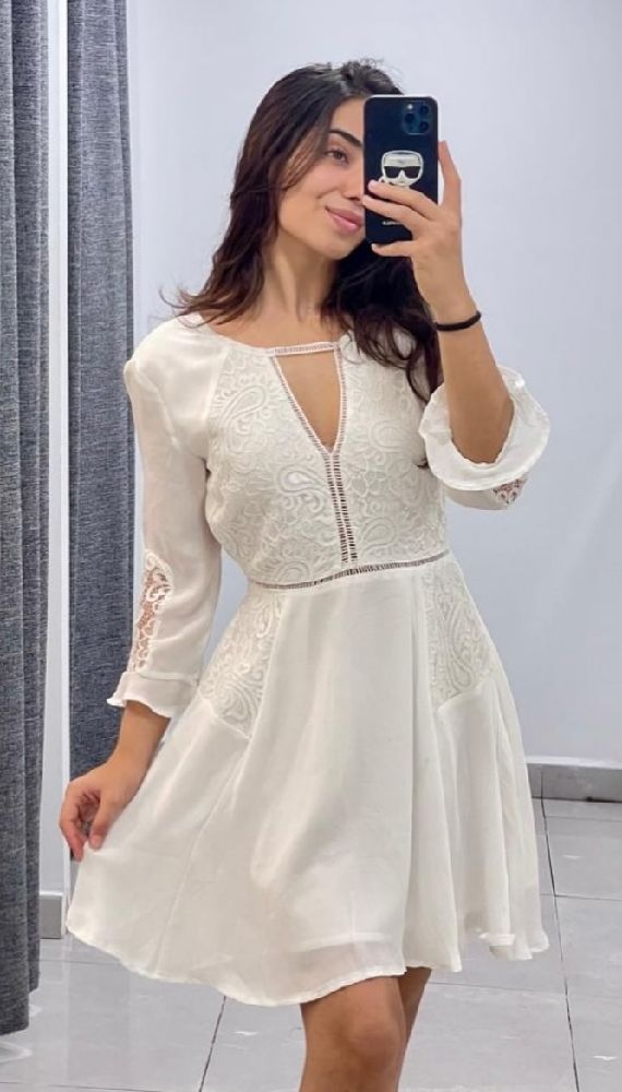 Robe Boohoo blanche