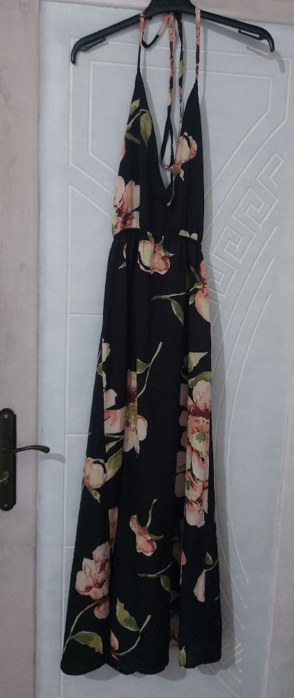 Robe fleurie dos nu