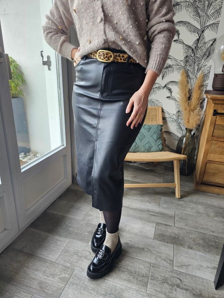 Jupe noire en cuir 
