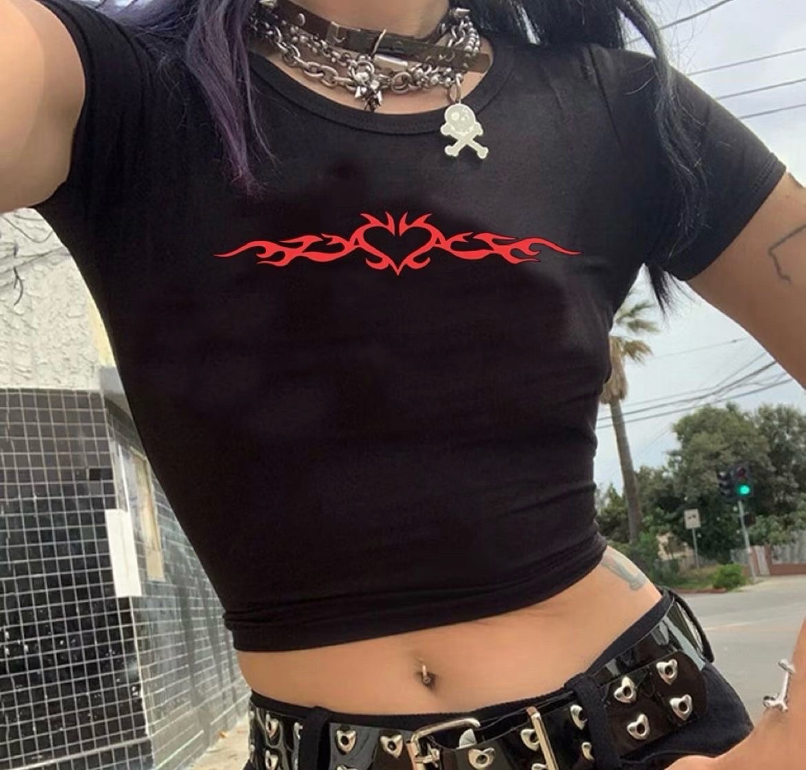 SHEIN EZwear Graphic Print Crop Tee