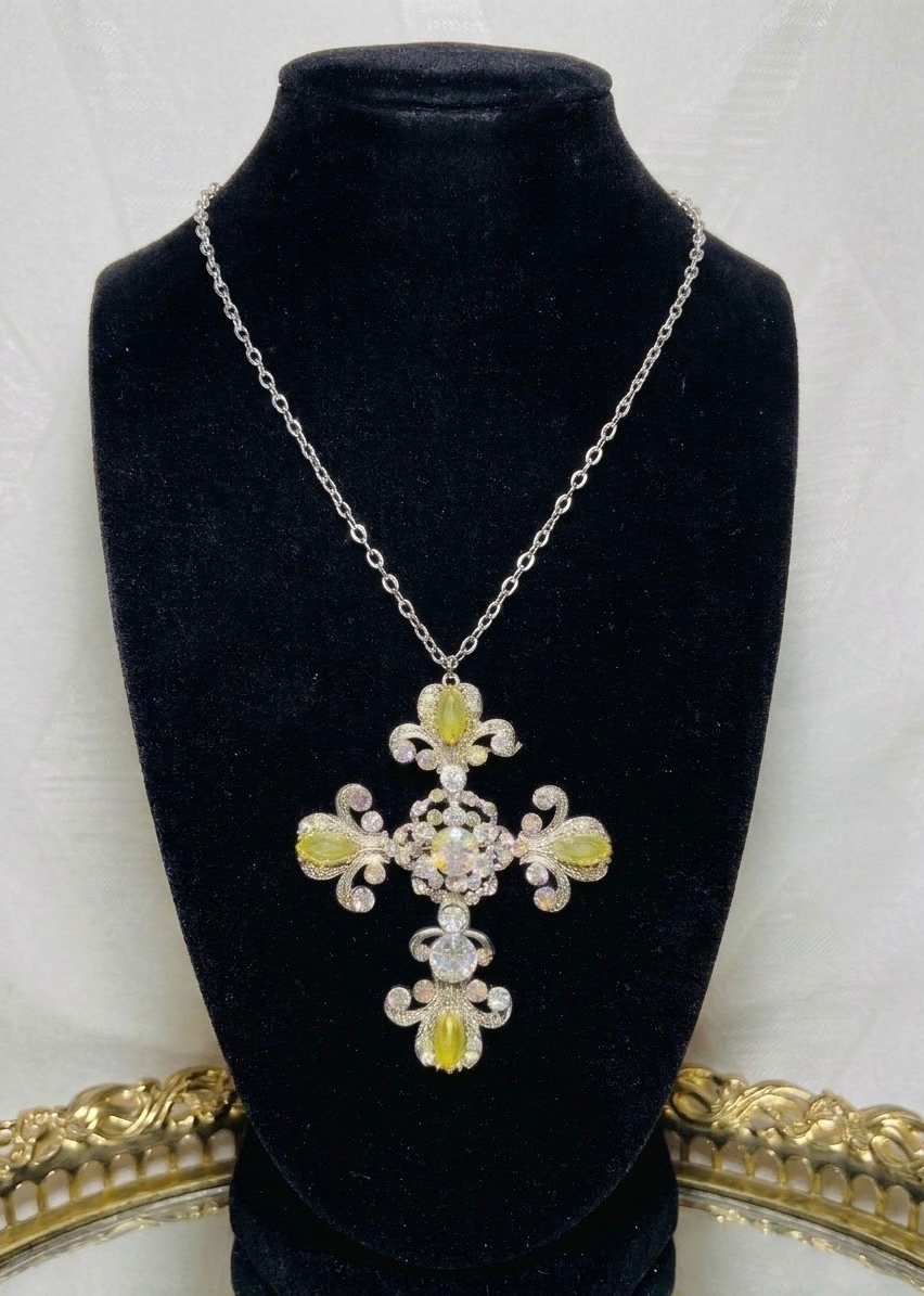 Vintage Rhinestone Ornate Fleur-de-Lis Cross Pendant Necklace