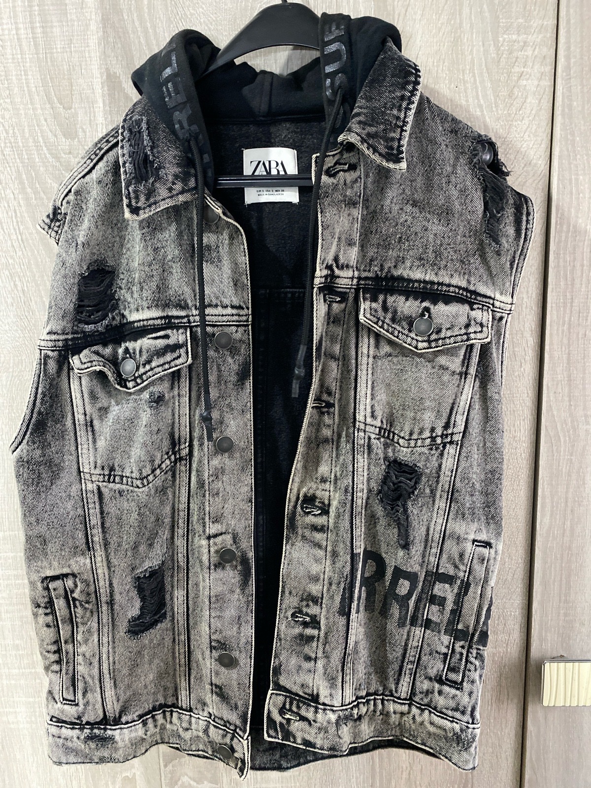 Veste jean sans manche ZARA