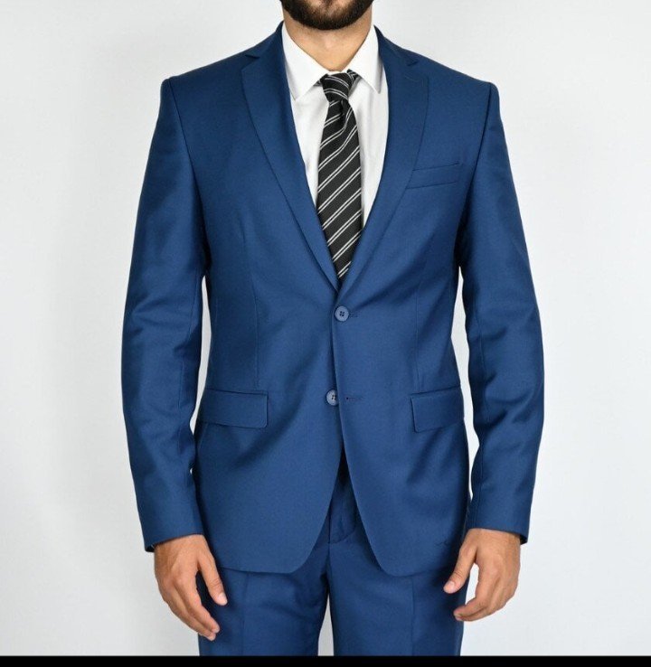 Costume bleu