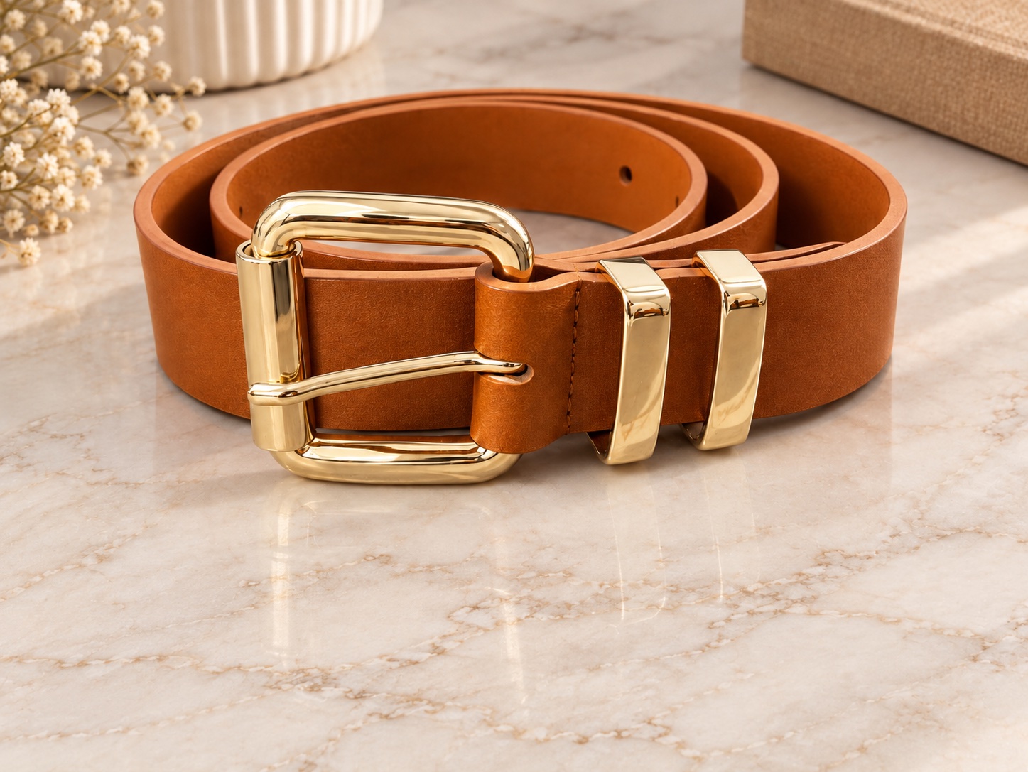 Ceinture marron camel avec boucle dorée 