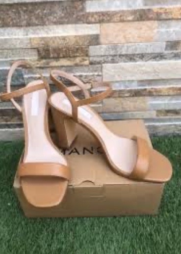 Sandales Mango en cuir jamais portés