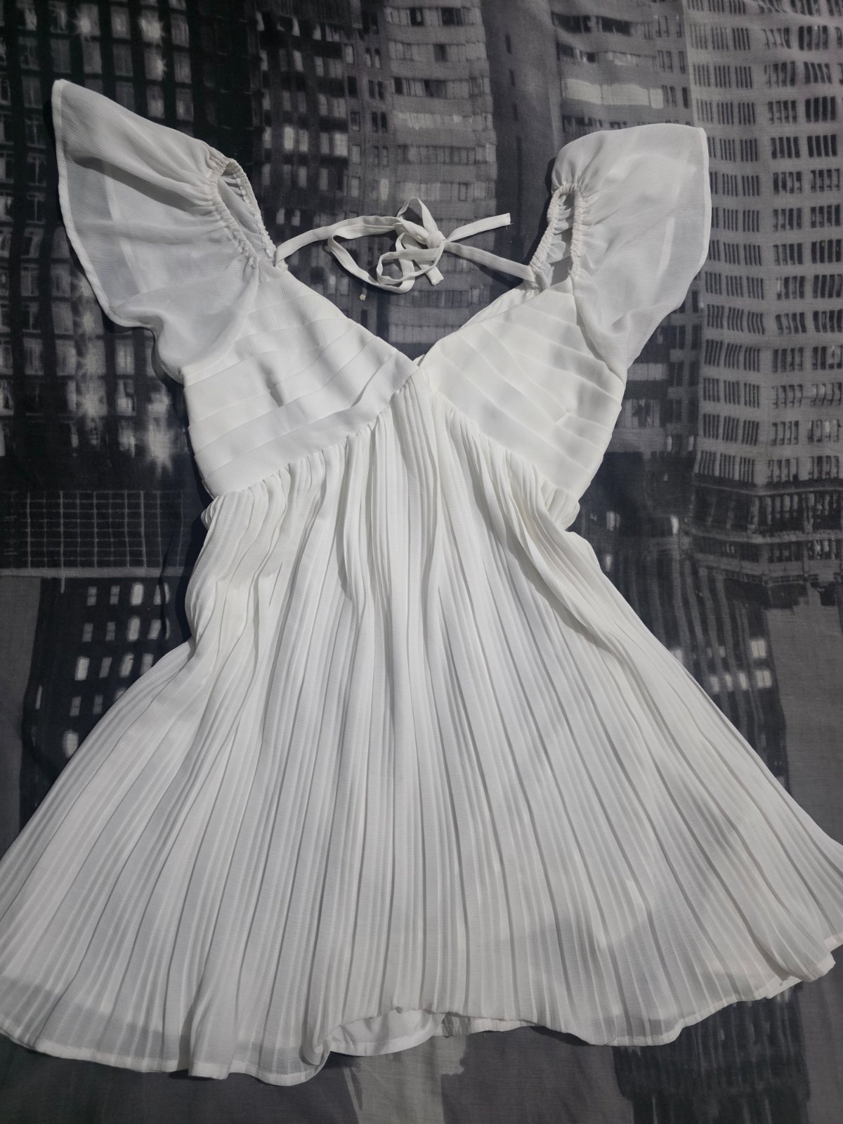Petite robe Blanche half price profitezzzzz 