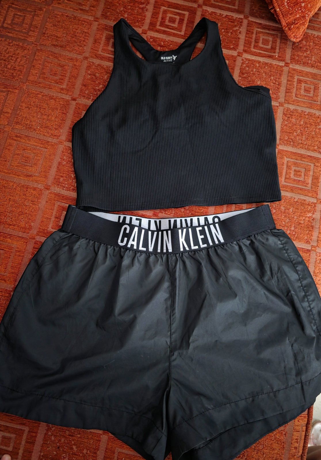 Lot top old navy M et short ck Authentique s 